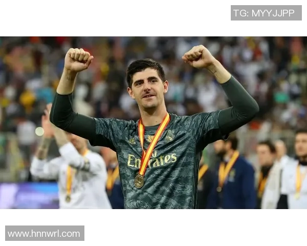 足球明星过人技巧全解析及精彩瞬间图片展示